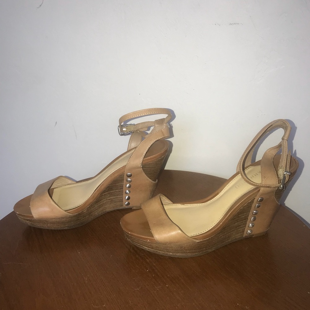 Gianni bini tan wedges